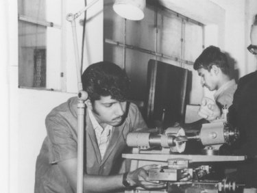 Jubiläum 75 Jahre HEKS - Werkzeugmacher für Indien